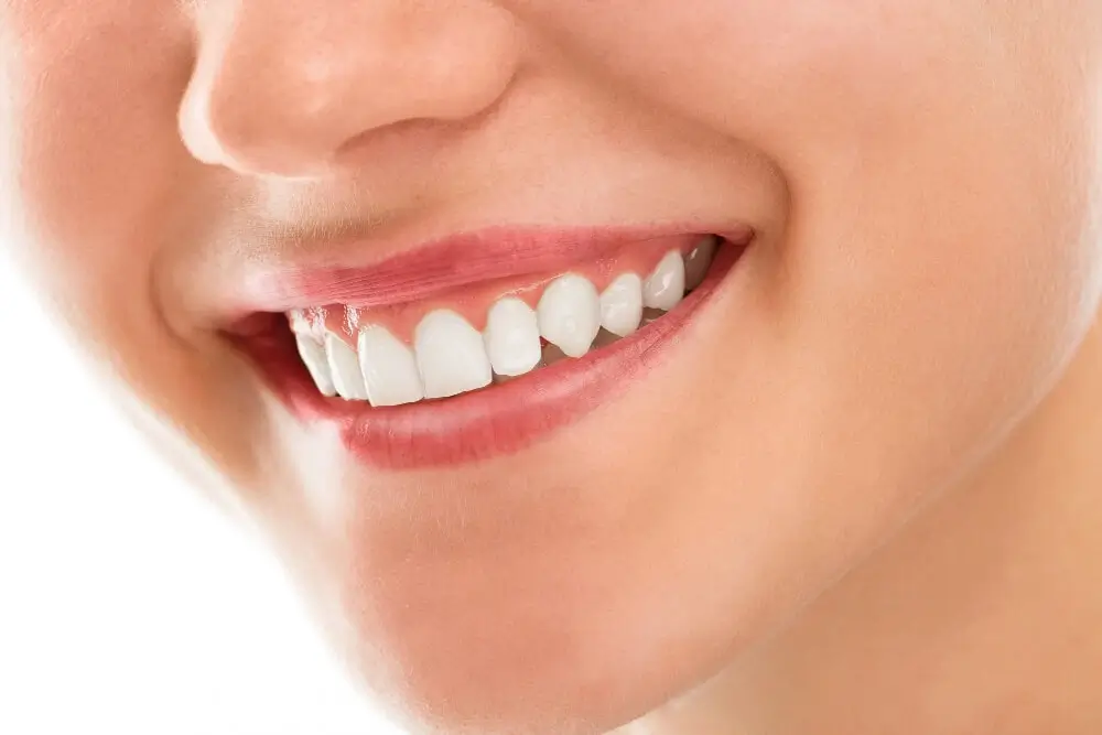 کامپوزیت دندان چگونه انجام می‌شود؟